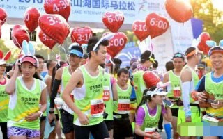 四兔子黑科技速度 配速9分24秒！四足机器人来跑马拉松